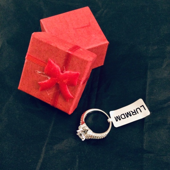 SALE π NIB Charmed Aroma Ring - Picture 2 of 8